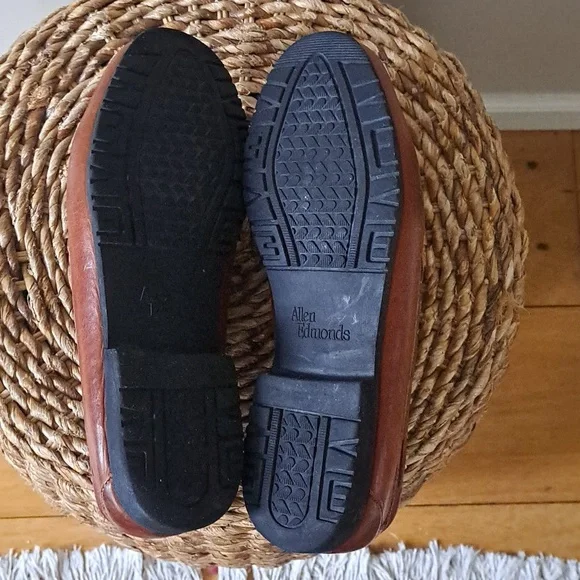 Allen‎ Edmonds Mens Nashua Brown Leather Tassel Loafers Black Rubber Soles S-12 Loafers & Slip-Ons